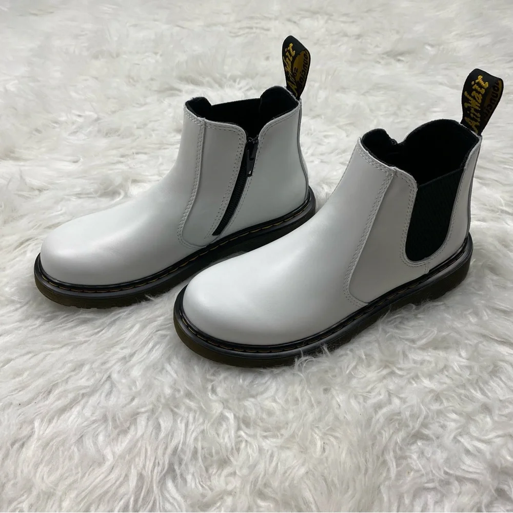 DR DOC MARTENS 2976 Quad Chelsea White Leather Romario Boots US Kids Sz 3 EU 34 - Picture 4 of 11